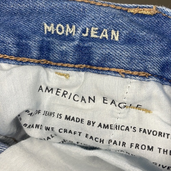 AEO Mom Jean, Size:  2 Short - Picture 4 of 4